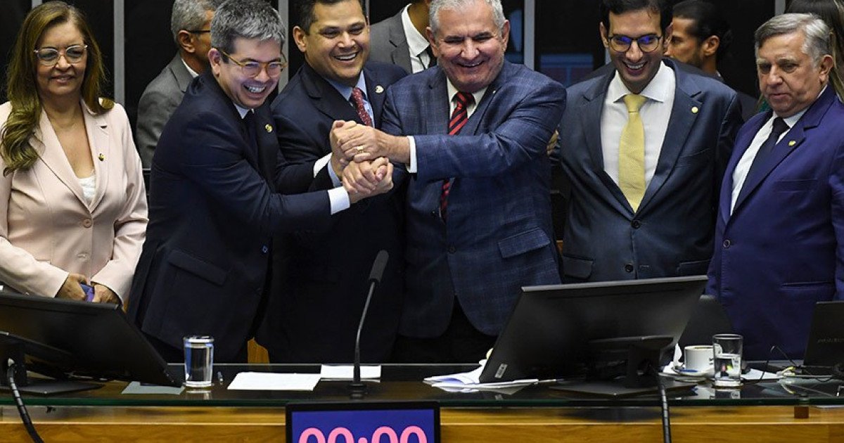 Orçamento de 2025: O Duro Confronto Entre o Discurso Social e a Prática Fiscal