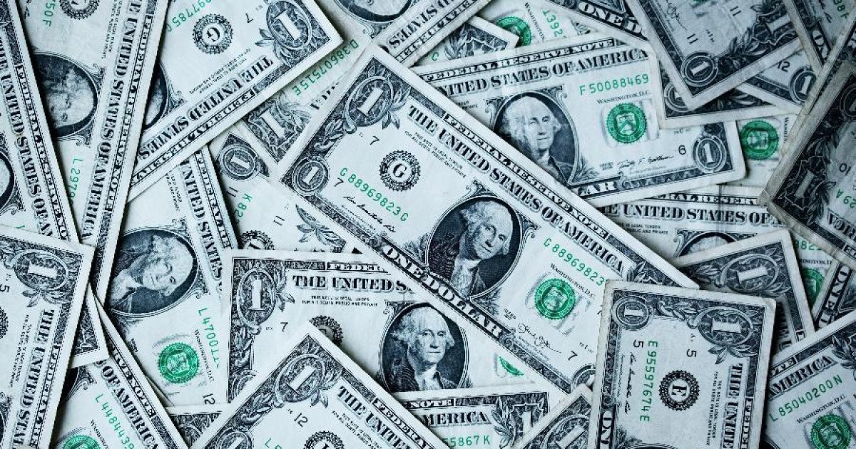 A Desvalorização Global do Dólar: O Que Isso Revela Sobre o Cenário Econômico Atual?